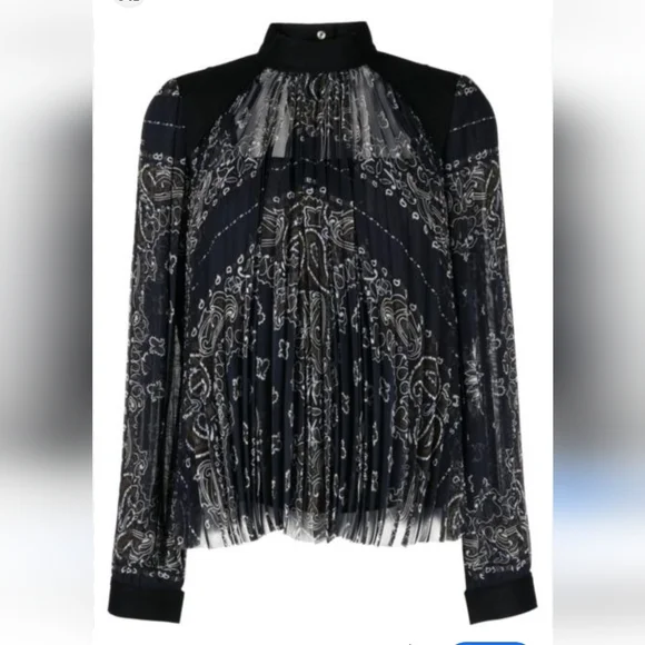 NWT$1015 SACAI Bandana Print Logo Pleated Pullover Top Blouse Sz JP 3 (US Large) - Picture 2 of 15